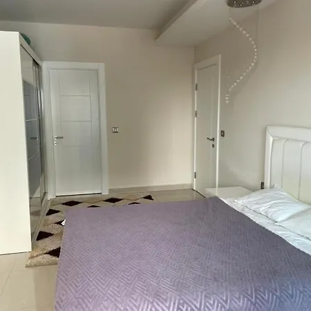 Azura Apartman